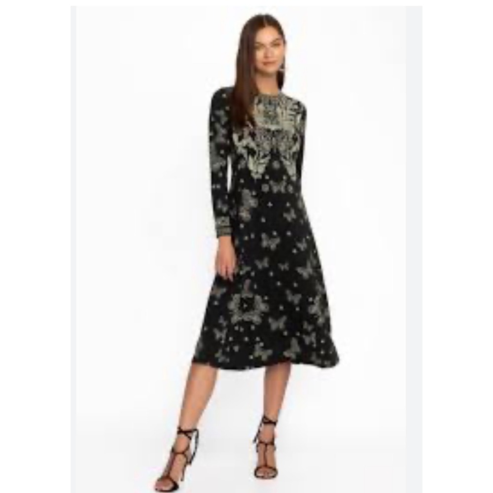 The Janie Favorite A-Line Knit‎ Dress by the brand Johnny Was Sie MP